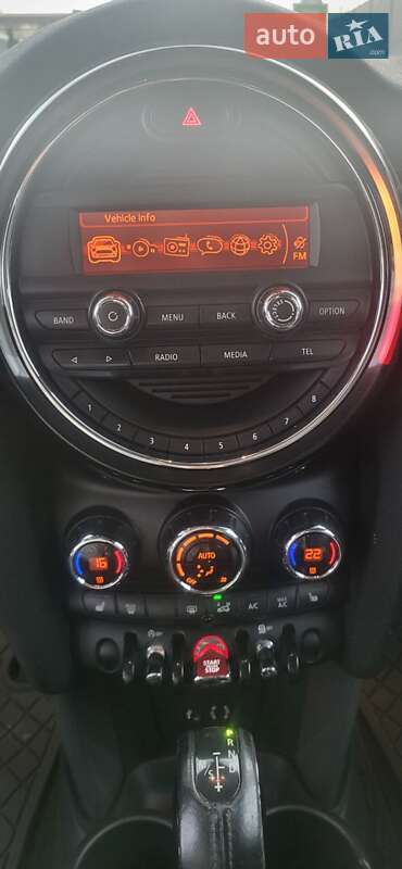 Хэтчбек MINI Hatch 2015 в Киеве