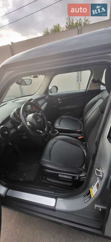 Хэтчбек MINI Hatch 2015 в Киеве