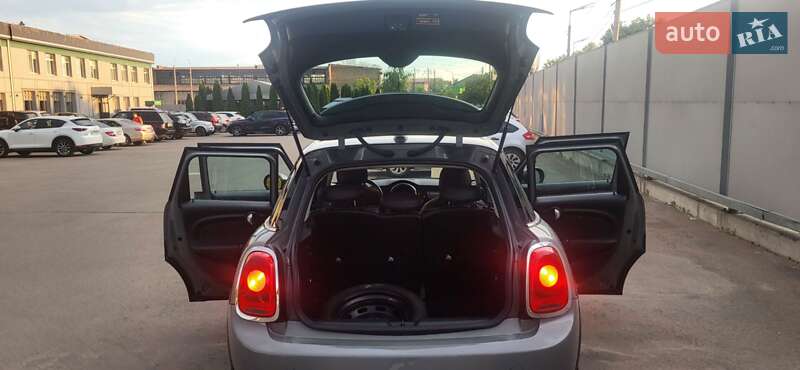 Хэтчбек MINI Hatch 2015 в Киеве