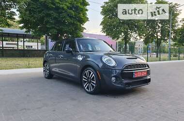 Хэтчбек MINI Hatch 2018 в Киеве