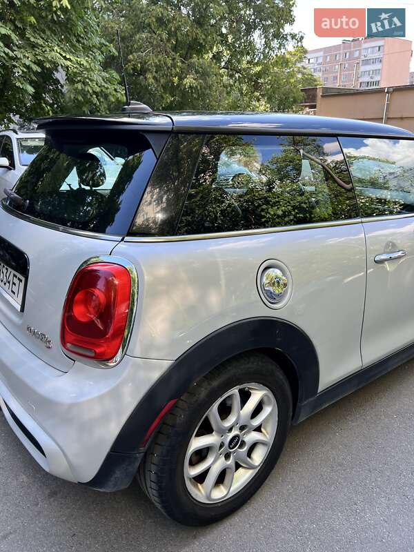 Хетчбек MINI Hatch 2014 в Запоріжжі
