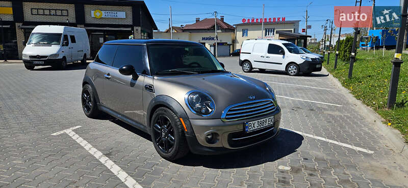 Хэтчбек MINI Hatch 2012 в Хмельницком