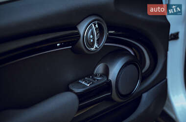 Хетчбек MINI Hatch 2021 в Києві