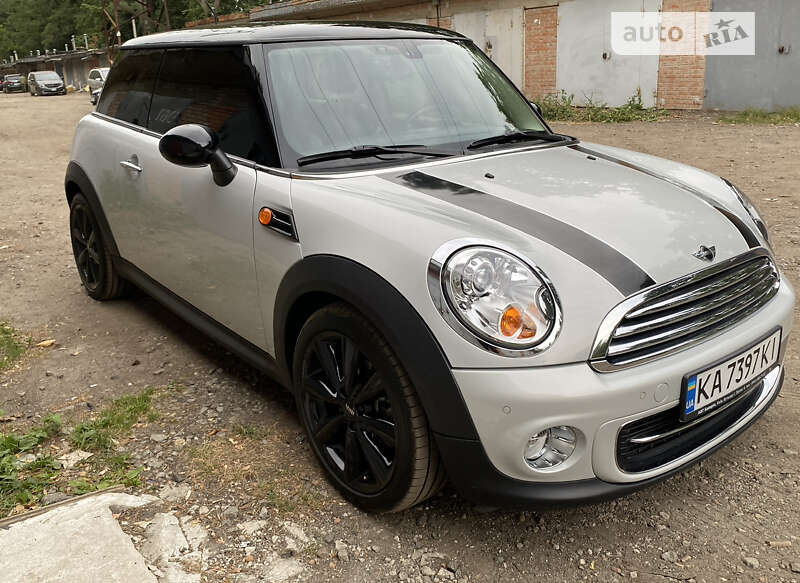 Хетчбек MINI Hatch 2012 в Києві