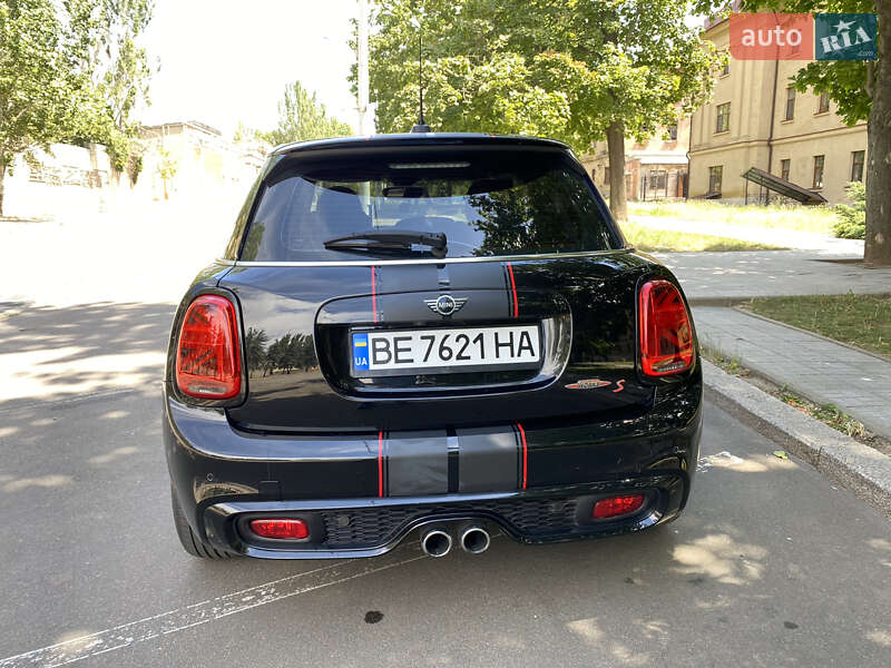 Хетчбек MINI Hatch 2018 в Києві