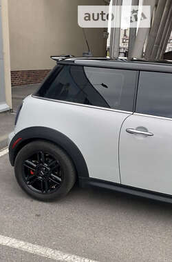 Хэтчбек MINI Hatch 2013 в Киеве