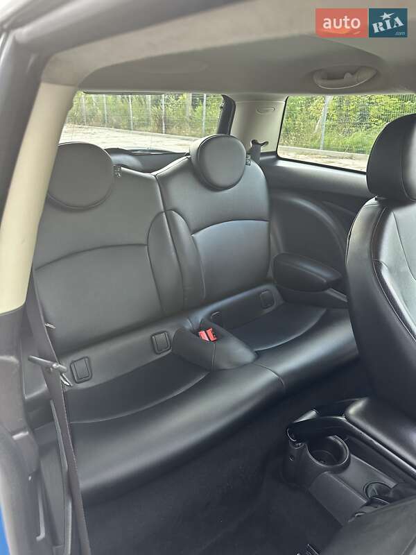 Хэтчбек MINI Hatch 2011 в Дубно