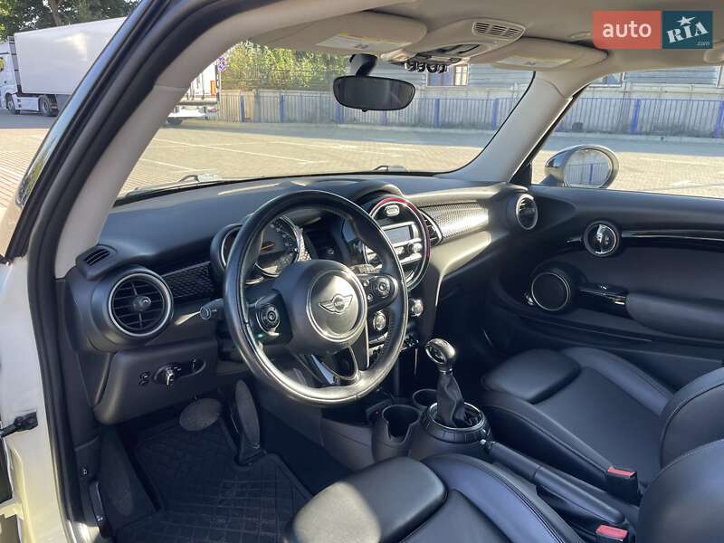 Хэтчбек MINI Hatch 2014 в Тернополе