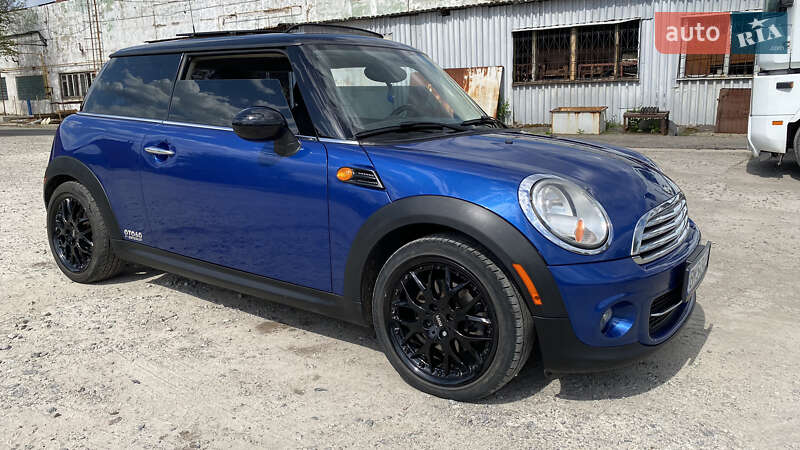 Хетчбек MINI Hatch 2013 в Сумах