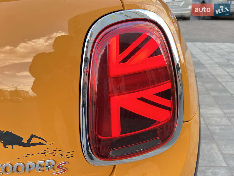 Хэтчбек MINI Hatch 2014 в Киеве