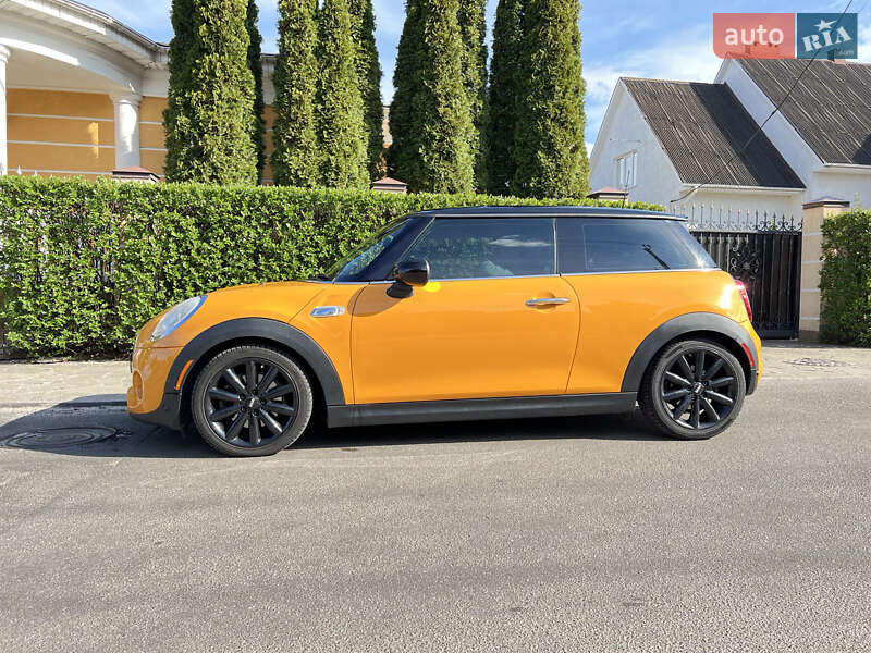 Хэтчбек MINI Hatch 2014 в Киеве