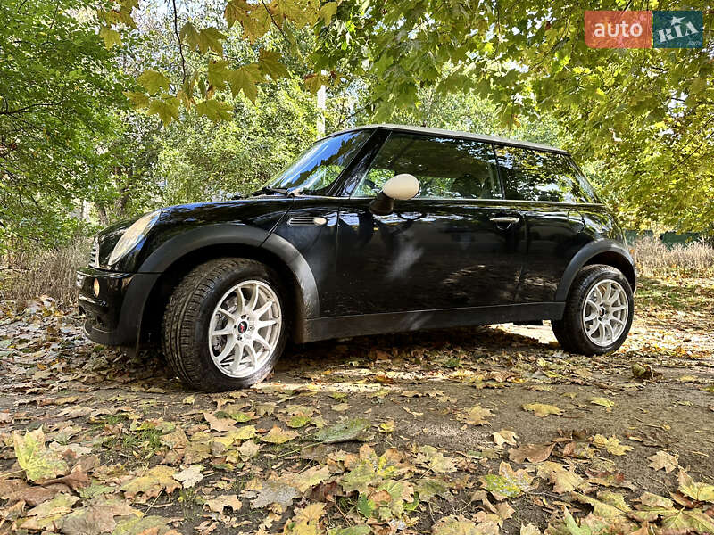 Хетчбек MINI Hatch 2004 в Миколаєві