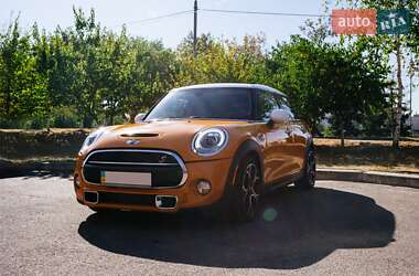 Хэтчбек MINI Hatch 2015 в 