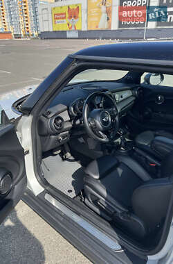 Хэтчбек MINI Hatch 2017 в Киеве