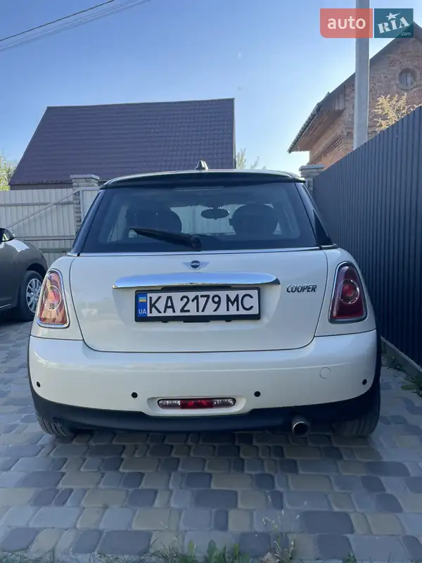 Хэтчбек MINI Hatch 2012 в 