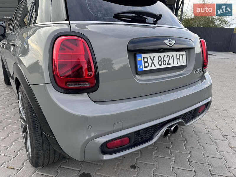 Хэтчбек MINI Hatch 2016 в Киеве