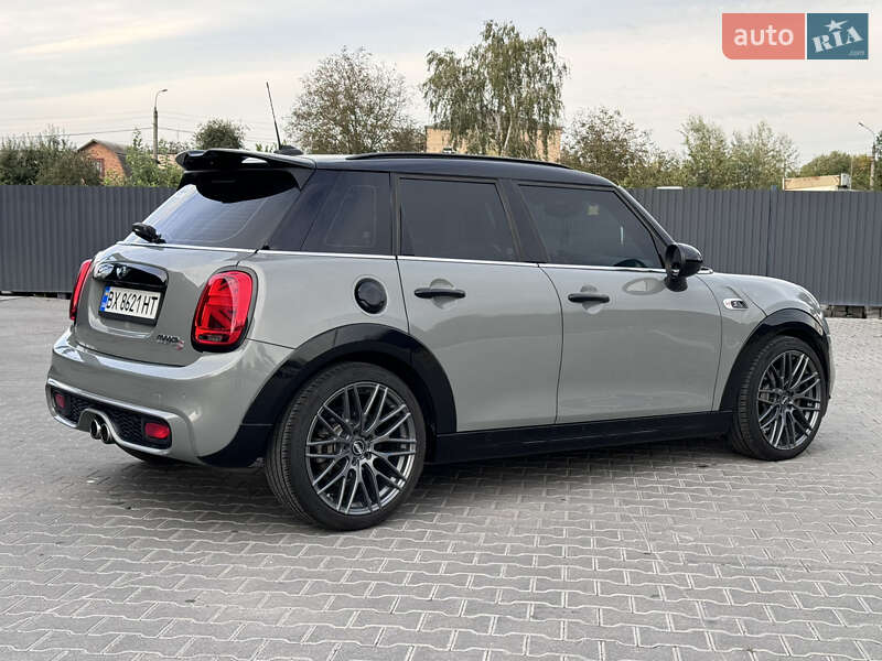 Хэтчбек MINI Hatch 2016 в Киеве