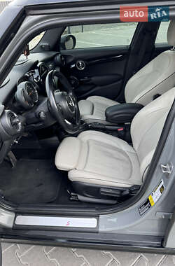 Хетчбек MINI Hatch 2016 в 