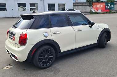 Хэтчбек MINI Hatch 2016 в Киеве