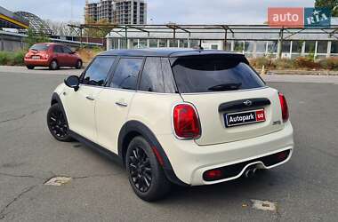 Хэтчбек MINI Hatch 2016 в Киеве