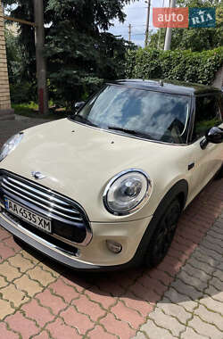 Хэтчбек MINI Hatch 2014 в Киеве