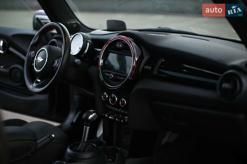 Хетчбек MINI Hatch 2018 в Києві фото 27 Хетчбек MINI Hatch 2018 в Києві