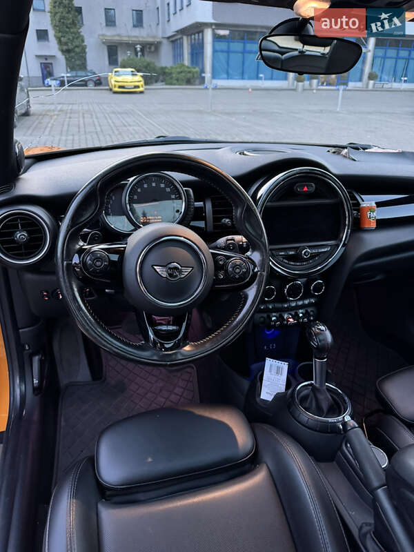 Хетчбек MINI Hatch 2015 в Львові