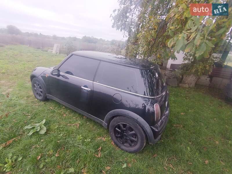 Хетчбек MINI Hatch 2002 в Києві фото 4 Хетчбек MINI Hatch 2002 в Києві