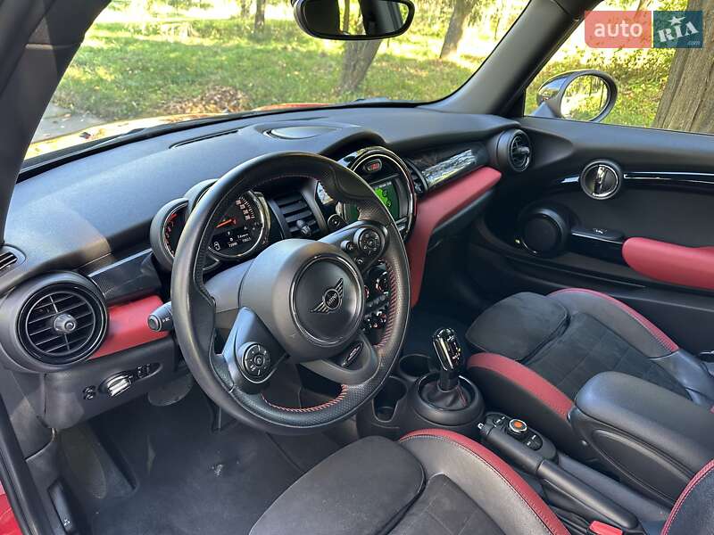 Хетчбек MINI Hatch 2019 в Рівному