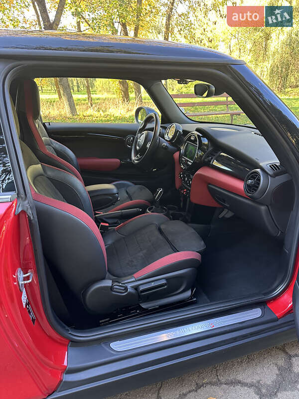 Хетчбек MINI Hatch 2019 в Рівному