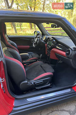 Хетчбек MINI Hatch 2019 в 