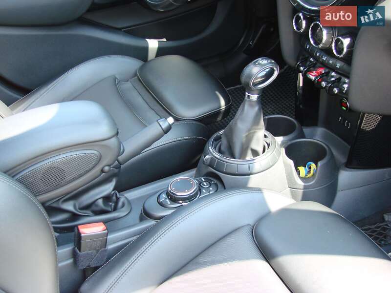 Хетчбек MINI Hatch 2015 в Києві