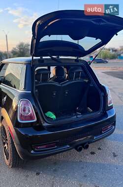 Хэтчбек MINI Hatch 2010 в 