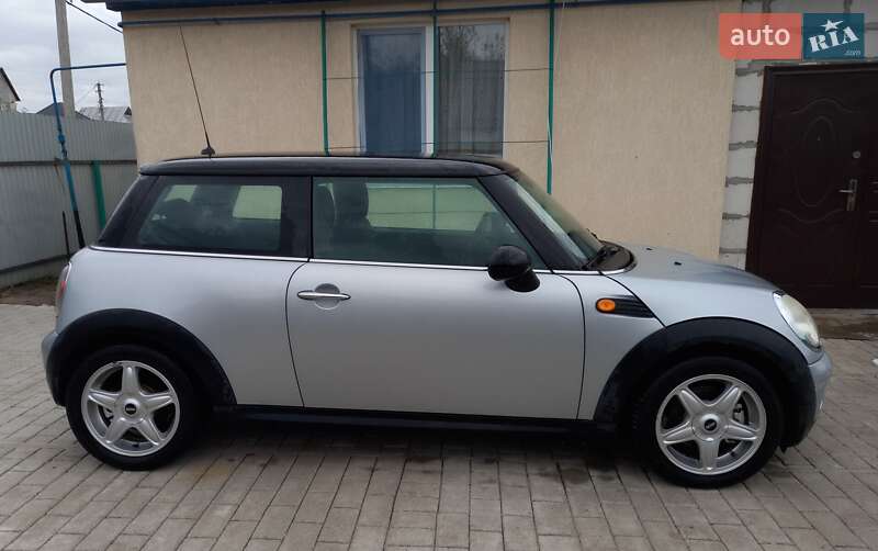 Хетчбек MINI Hatch 2007 в Котельві