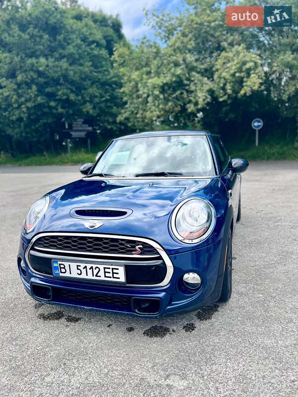 Хэтчбек MINI Hatch 2015 в Кременчуге