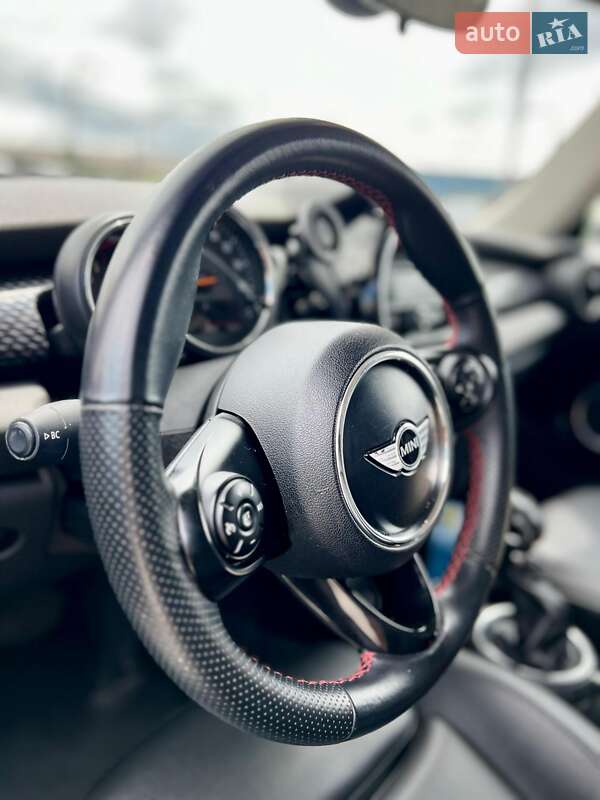 Хэтчбек MINI Hatch 2015 в Кременчуге