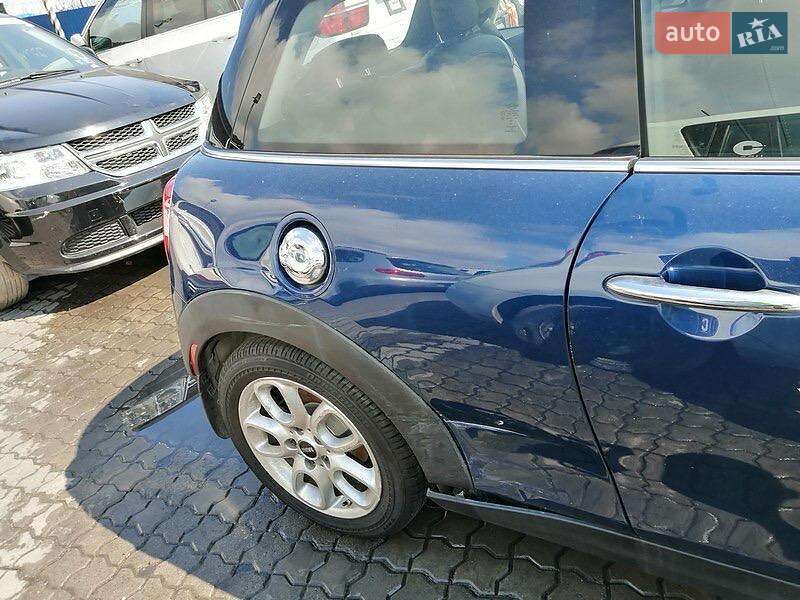 Хэтчбек MINI Hatch 2015 в Кременчуге