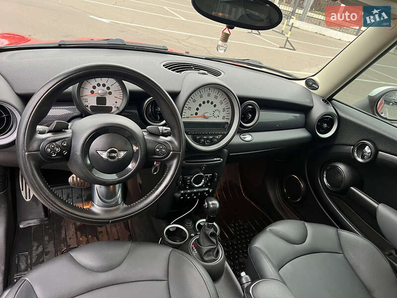 Хетчбек MINI Hatch 2011 в Умані