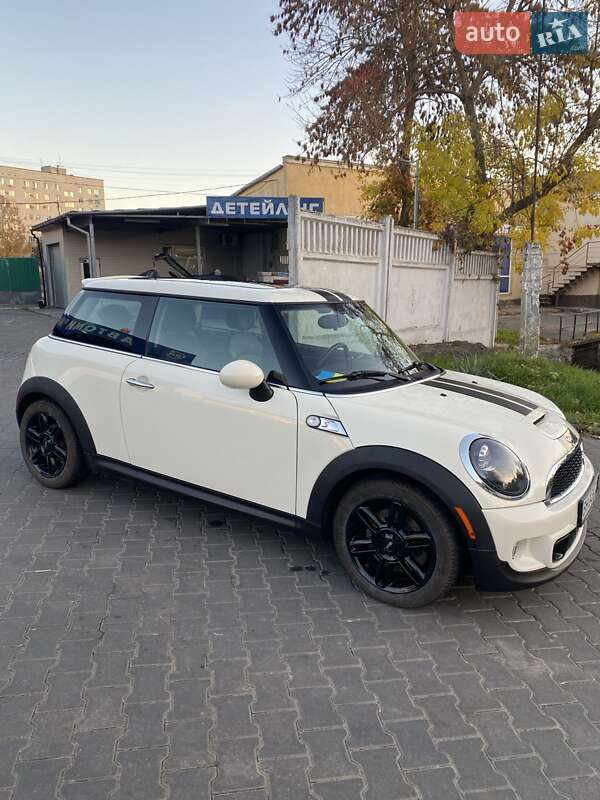 Хэтчбек MINI Hatch 2013 в Черноморске