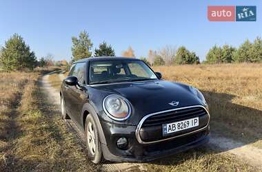 Хетчбек MINI Hatch 2016 в Києві