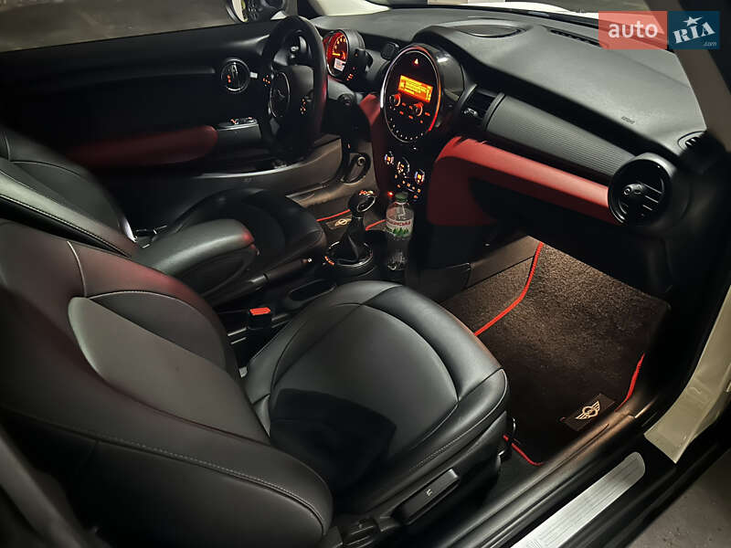 Хэтчбек MINI Hatch 2015 в 