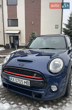 Хэтчбек MINI Hatch 2014 в Харькове