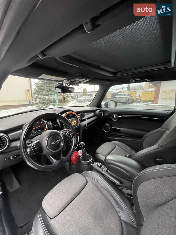 Хэтчбек MINI Hatch 2014 в Харькове