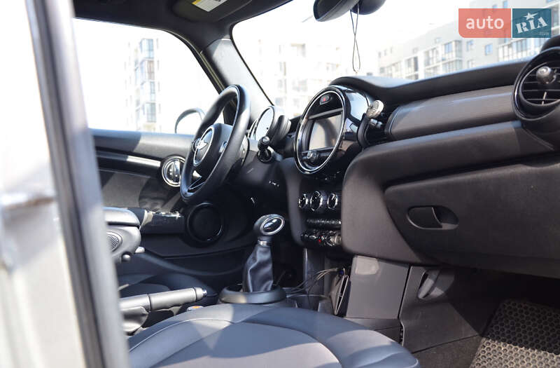 Хетчбек MINI Hatch 2017 в Білогородці