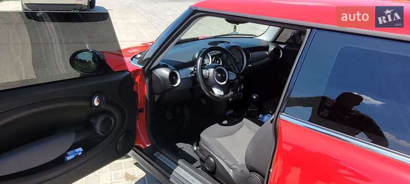 Хэтчбек MINI Hatch 2009 в Черкассах фото 8 Хэтчбек MINI Hatch 2009 в Черкассах