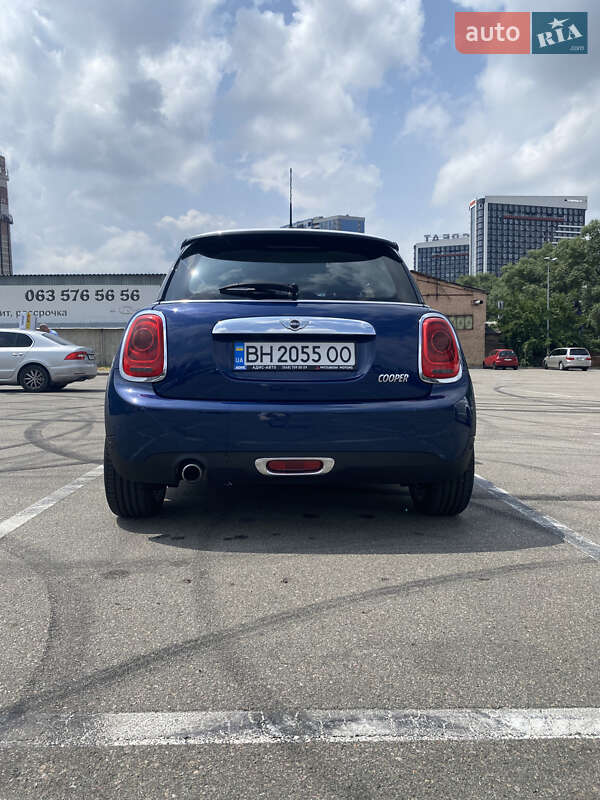 Хэтчбек MINI Hatch 2016 в Киеве