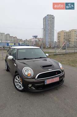 Хэтчбек MINI Hatch 2011 в 