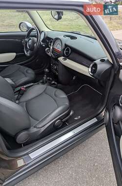 Хэтчбек MINI Hatch 2011 в 