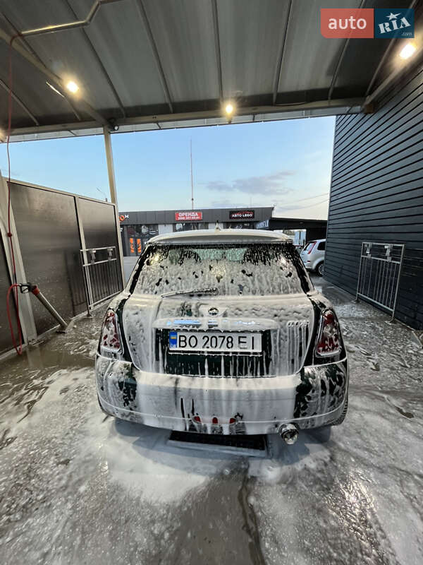 Хэтчбек MINI Hatch 2010 в Теребовле
