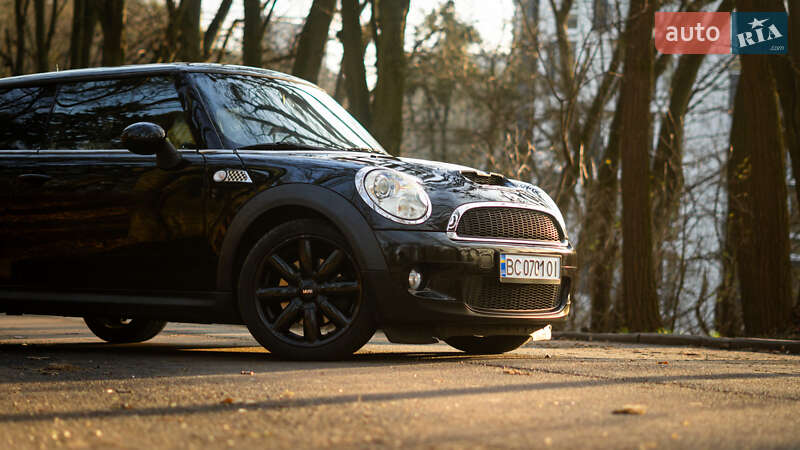 Хэтчбек MINI Hatch 2009 в Львове